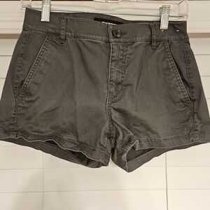 Womens Express Chino Shorts